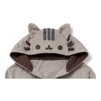 Cat face detail on the hood